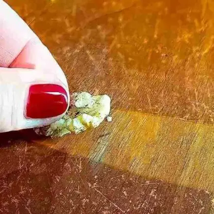 Remova todas as marcas e arranhões dos móveis de madeira em 2 minutos com este ingrediente