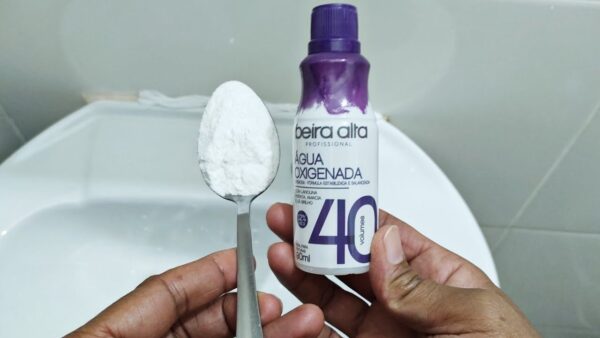 Só este produto deixa a sua roupa verdadeiramente branca: tira o amarelado em 2 minutos