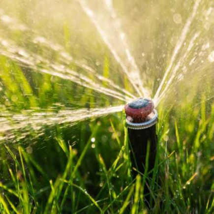 Sistema de irrigação, vários tipos contra desperdício de água