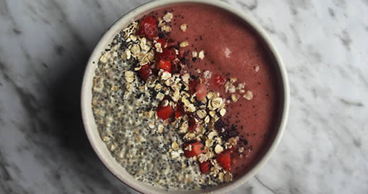 Smoothie de aveia e morango para perder peso