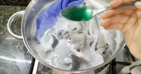 Toalhas de chá sujas, esqueça a máquina de lavar – limpe novamente em 5 minutos