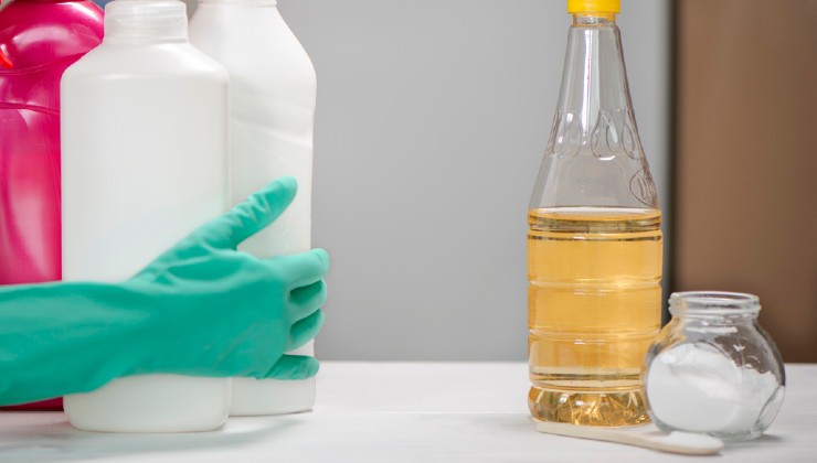 Vinagre e bicarbonato de sódio