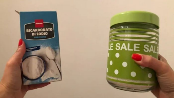 Vá para a cozinha e misture um pouco de sal e bicarbonato de sódio – você economiza muito dinheiro se fizer isso