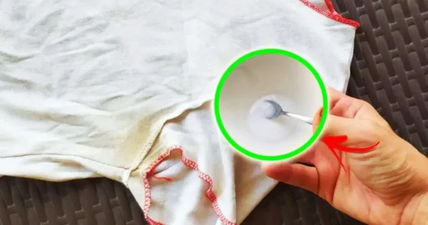 adeus listras amarelas em camisetas brancas com apenas uma colher deste ingrediente