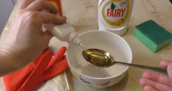 É por isso que você não deve misturar bicarbonato de sódio e vinagre para limpar