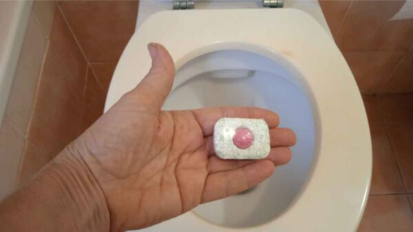 2 Wochen lang Badezimmer putzen mit diesem Naturheilmittel: Das machen sie immer im Hotel