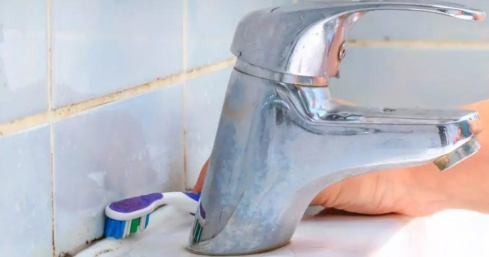 20 Tipps zum Aufhellen von Badezimmerfugen