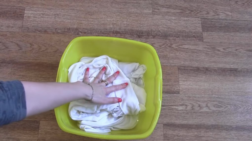 20 sehr nützliche Möglichkeiten, Essig beim Waschen zu verwenden.