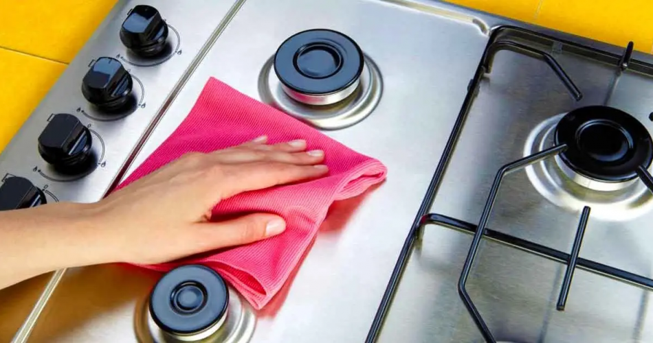 3 Arten von Oberflächen, die Sie niemals mit einem Mikrofasertuch reinigen sollten