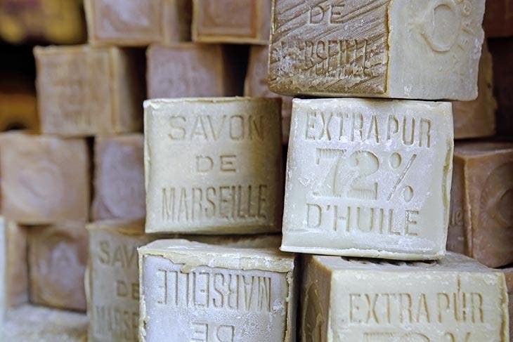 Stapel von Marseille-Seifen