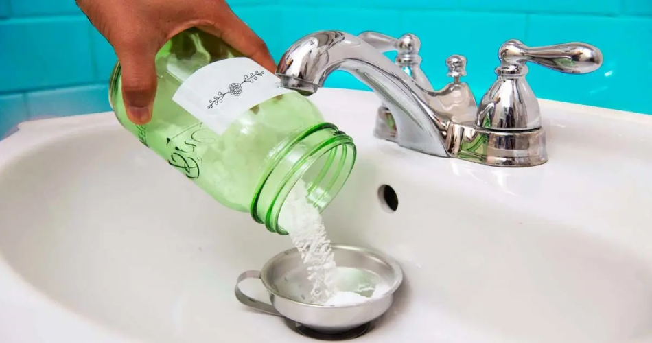 6 schnelle Möglichkeiten, ein Waschbecken von Verstopfungen zu befreien – Sie brauchen keinen Klempner!