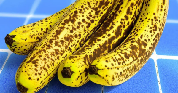 9 Anti-Abfall-Tipps zur Wiederverwendung überreifer Bananen