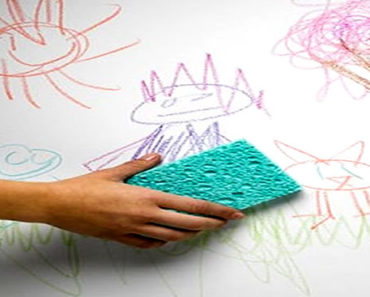 9 super Tipps, wie man Wachsmalstifte von der Wand entfernt