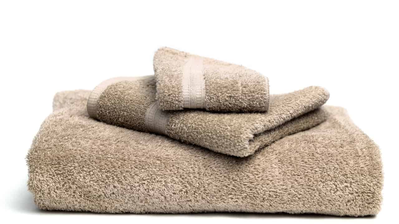 Alte und vergilbte Handtücher