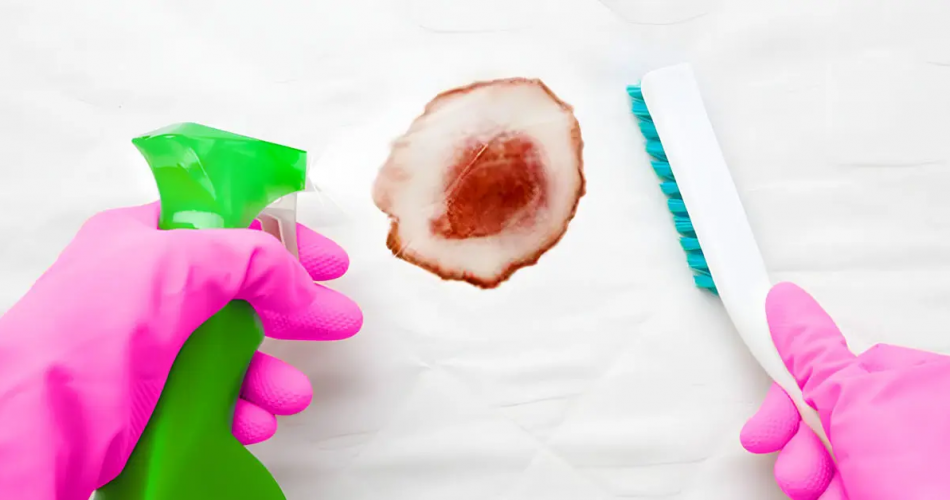 Blutfleck auf der Matratze? Der geniale Trick, um es in 5 Minuten einfach zu entfernen