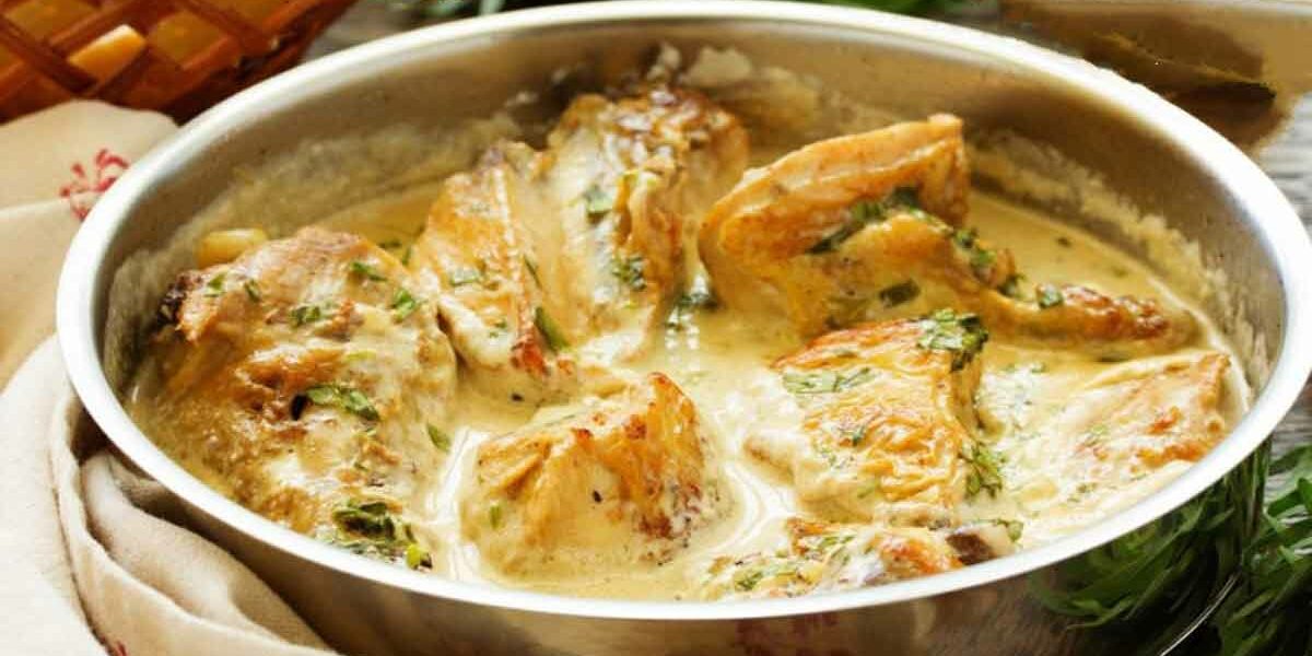 Cremiges Hühnerfrikassee mit Sahne himmlisch schmackhaft