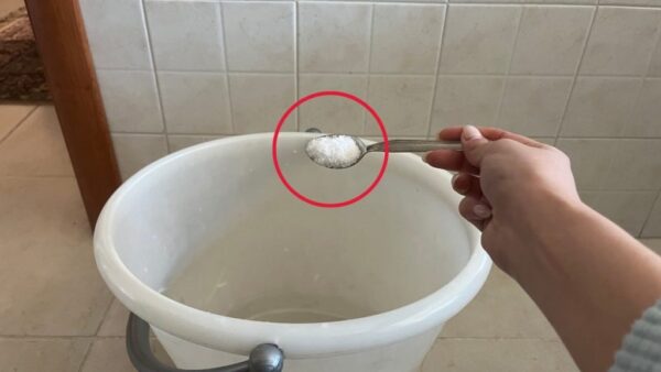 Das Geheimnis der Reinigungsfirmen, um den Boden in wenigen Minuten zum Glänzen zu bringen