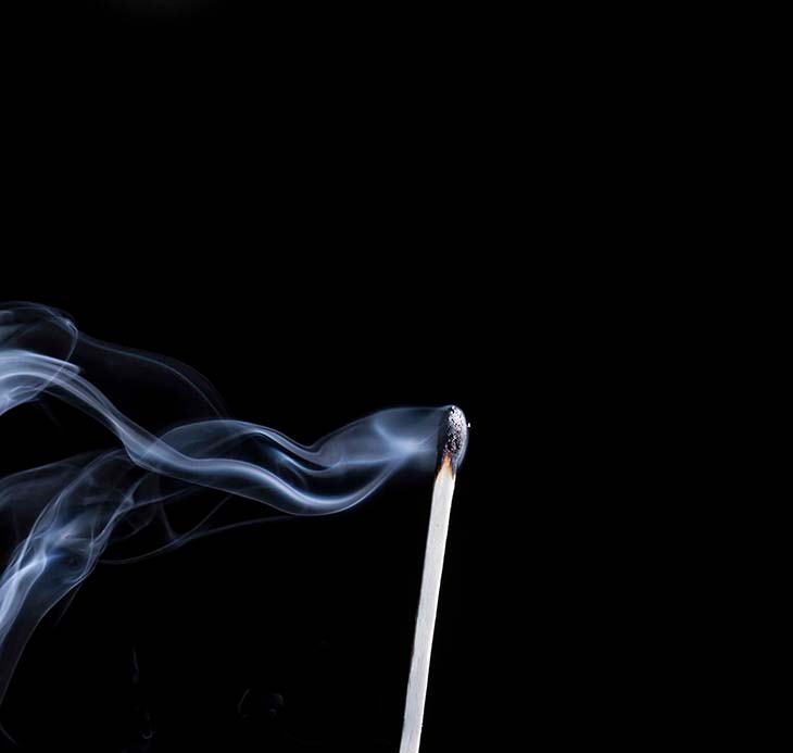 Der Streichholztrick zur Beseitigung schlechter Toilettengerüche 2 übereinstimmen