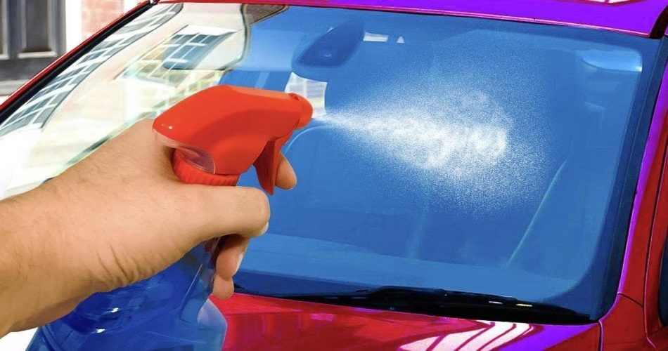 Der Trick, die Windschutzscheibe zu reinigen, ohne einen Scheibenwischer zu verwenden