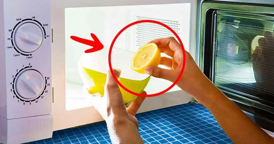 Der geniale Trick, um die Mikrowelle zu reinigen und einen angenehmen Duft zu hinterlassen