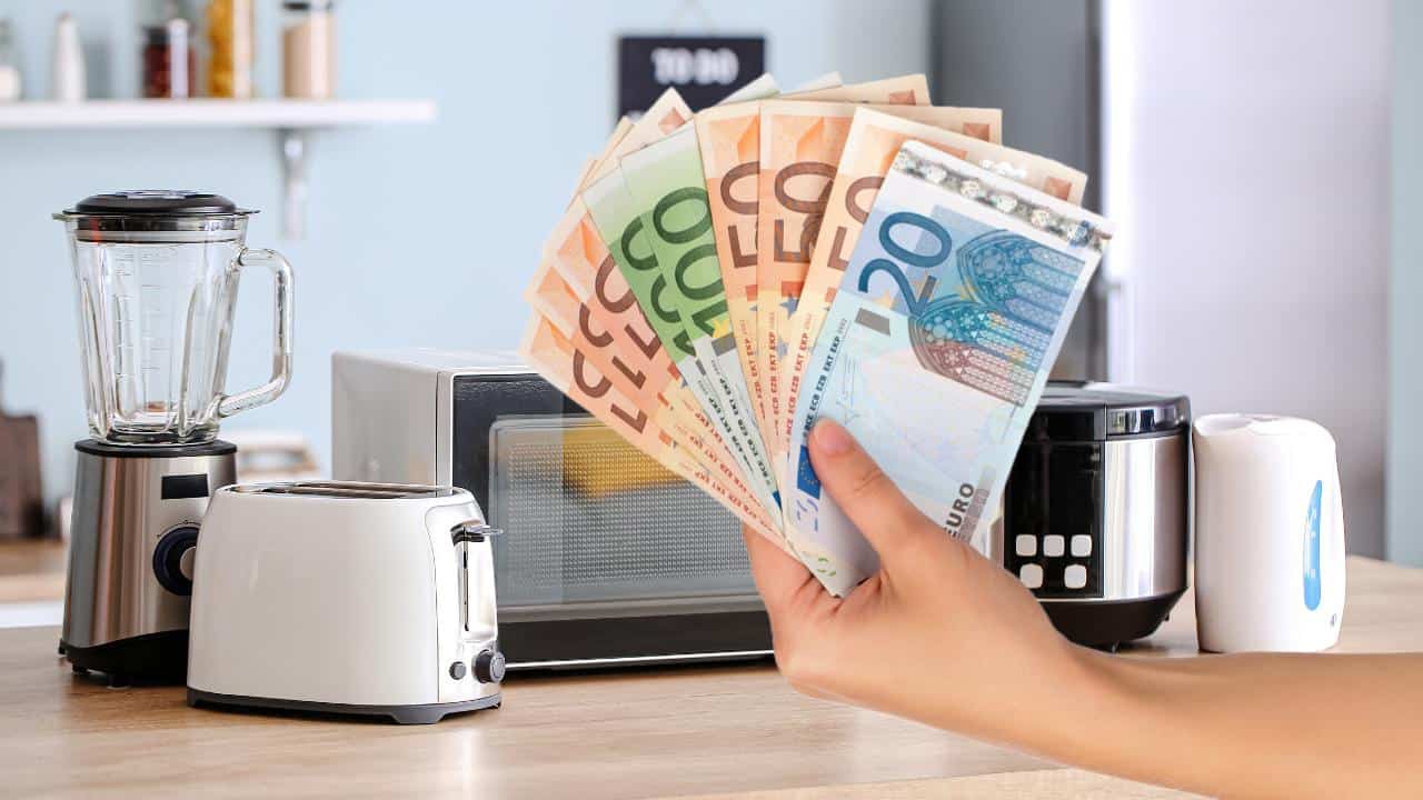 Geld und Haushaltsgeräte Geld und Haushaltsgeräte