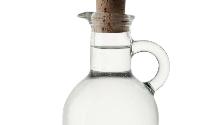 Weißer Alkohol Essig