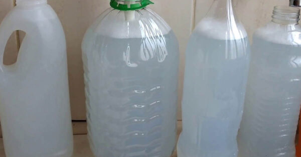 Dieses selbstgemachte Bleichmittel entfernt alle Arten von Flecken: Es ist eine unfehlbare Mischung