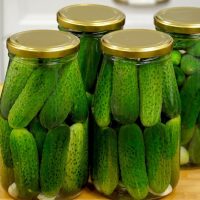 Drei ausgezeichnete Rezepte für marinierte Gurken (für den Winter)! Und das BONUS-Rezept für marinierte Zucchini!