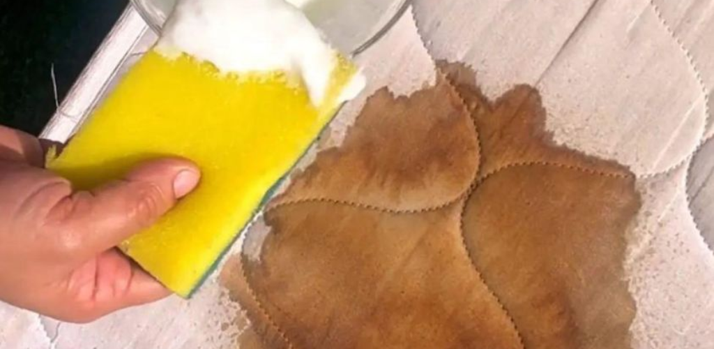 Eine stark verschmutzte Matratze reinigen? Die Tricks, damit es wie am ersten Tag glänzt