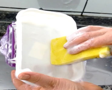 Erfahren Sie, wie Sie Plastikbehälter waschen, flecken- und geruchsfrei hinterlassen