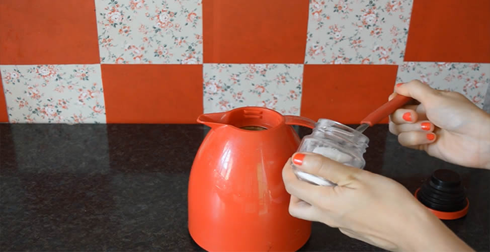 Geruch von gebrauchter Thermoskanne