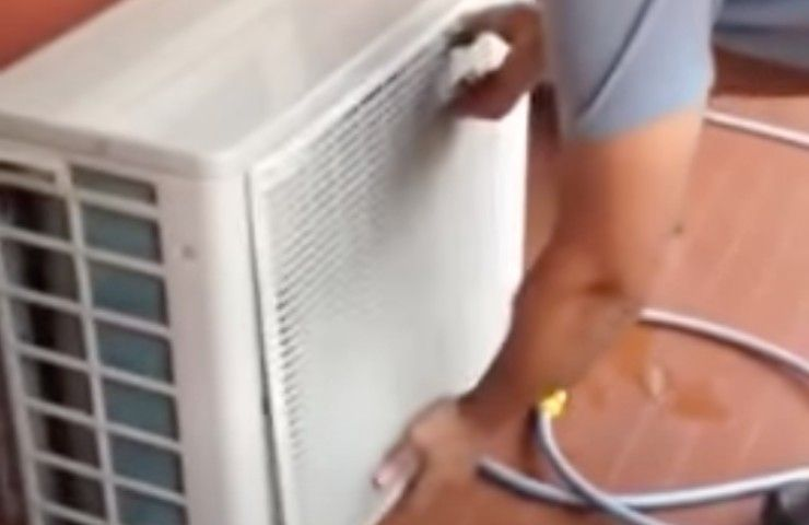 Externe Klimaanlage, wie man sie richtig reinigt