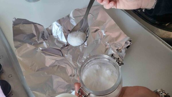 Folienpapier und Zucker, der perfekte Trick, den Sie nicht kannten: wozu er da ist