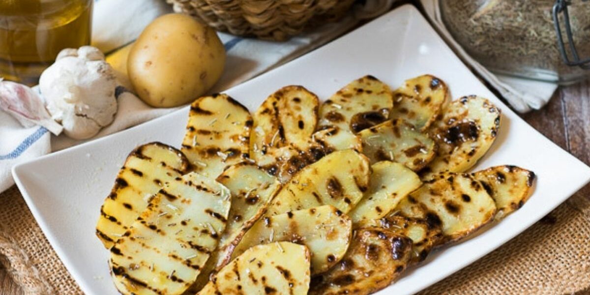 Gegrillte Kartoffeln eine köstliche Beilage