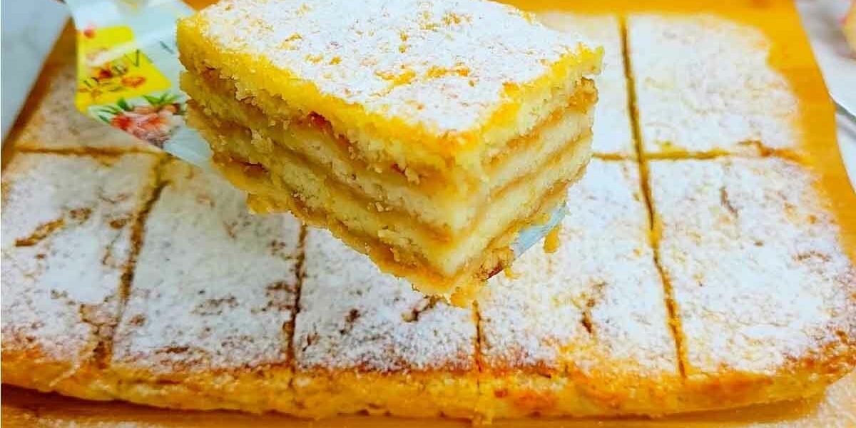 Geschichteter Apfelraspelkuchen: ein fantastisches und superleckeres Rezept, im Handumdrehen fertig
