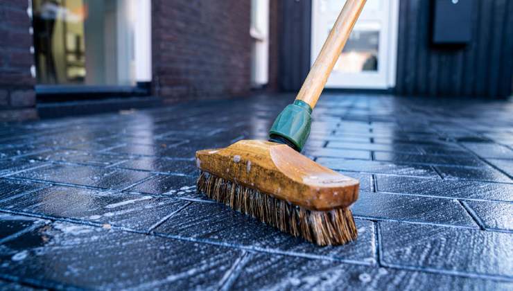Pulizia del pavimento