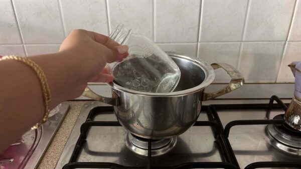 Gläser sind voller Keime: So sterilisieren Sie sie in wenigen Minuten