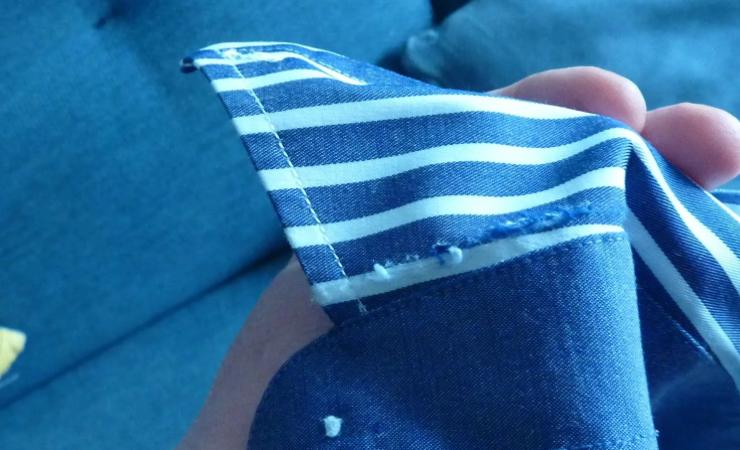 Innenseite des Kragens abgenutzt Innenseite des Kragens abgenutzt