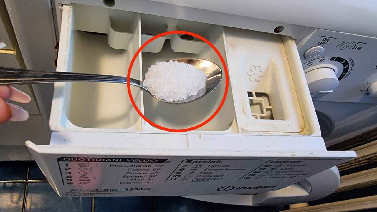 Geben Sie die Zutaten in die Waschmaschine. Geben Sie die Zutaten in die Waschmaschine.