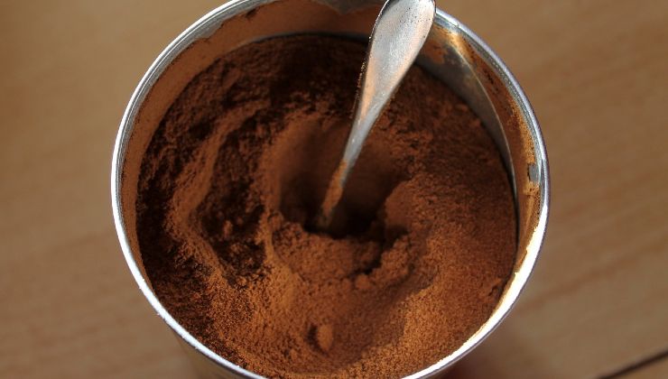 Kratzer an der Holztür entfernen