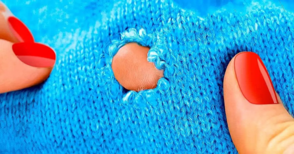 Loch im Pullover? Omas Trick, es in 1 Minute zu reparieren: Es wird wie neu sein