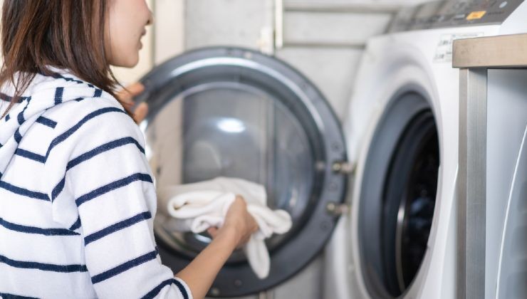 Passen Sie auf die Kleidung auf