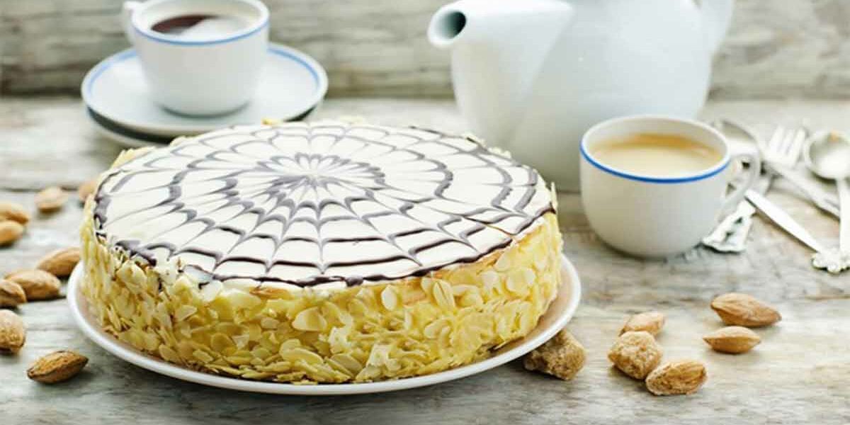 Millefeuille-Kuchen mit einem bemerkenswerten Geschmack zum Niederknien