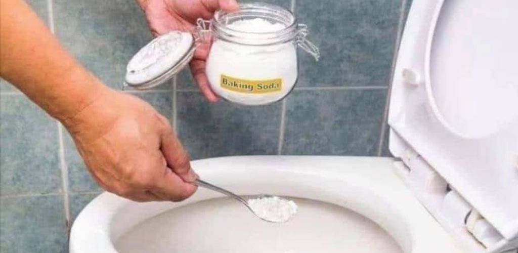 Mit diesem Trick, den mir ein Klempner beigebracht hat, bleibt mein Badezimmer rund um die Uhr duftend