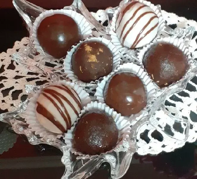 Oreo-Keksbälle mit 3 Zutaten.