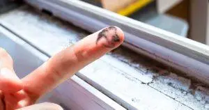 Reinigung eines PVC-Fensters: Unsere Tipps für die komplette Wartung