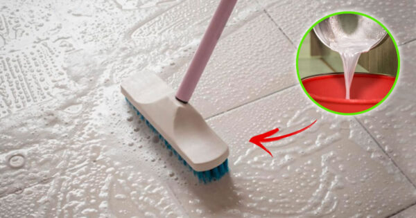 So bereiten Sie ein Bodenreinigungsmittel zu, das gründlich und streifenfrei desinfiziert und reinigt