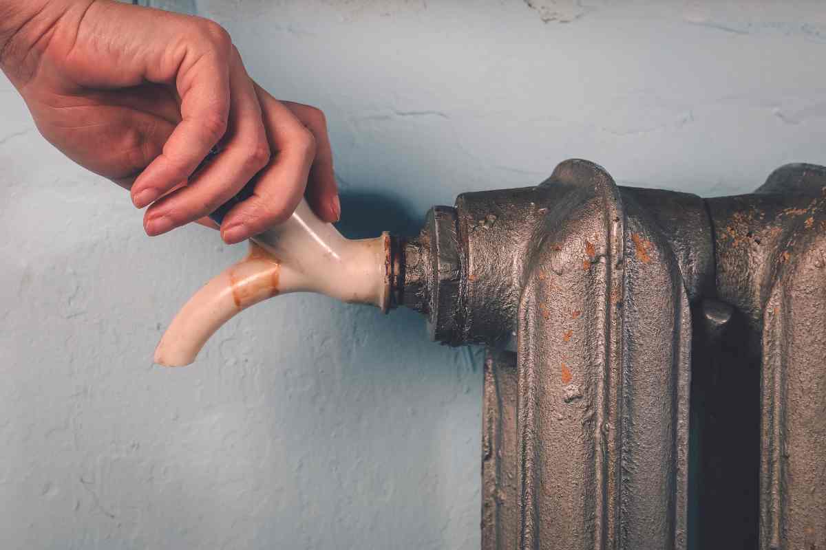 Entlüften Sie die Kühler und entfernen Sie die Luft