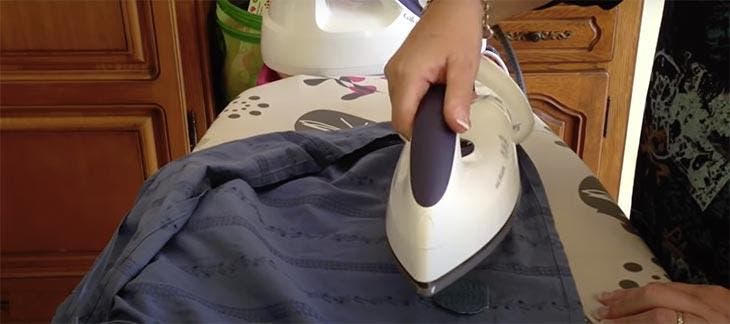 Erhitzen Sie den Bügelkleber