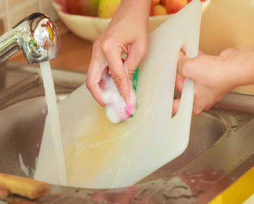 So reinigen Sie Ihr Schneidebrett – Reinigen Sie richtig